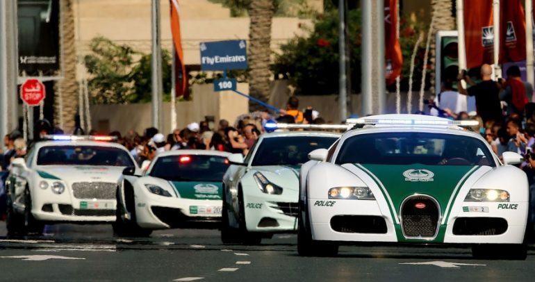 شاهدوا صور أجمل سيارات شرطة دبي